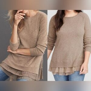 Garnet Hill 100% cashmere sweater Shirtail size small.